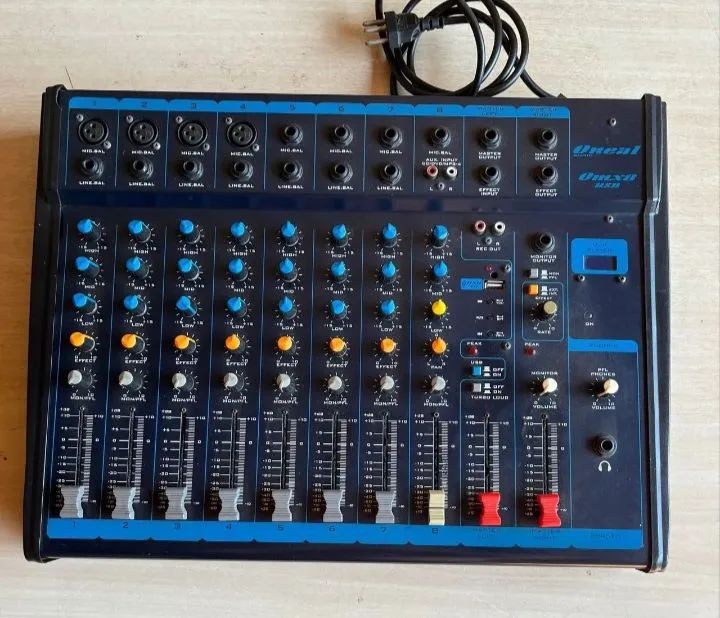 MESA DE SOM ONEAL OMX-8 USB SEMI NOVA 