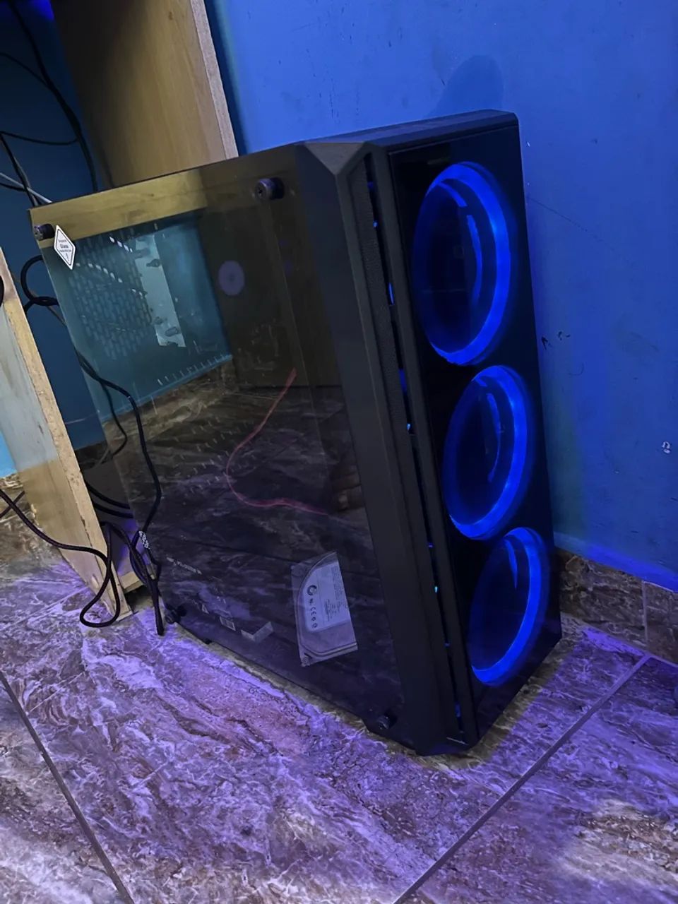 VENDO PC GAMER COM TECLADO DE LED