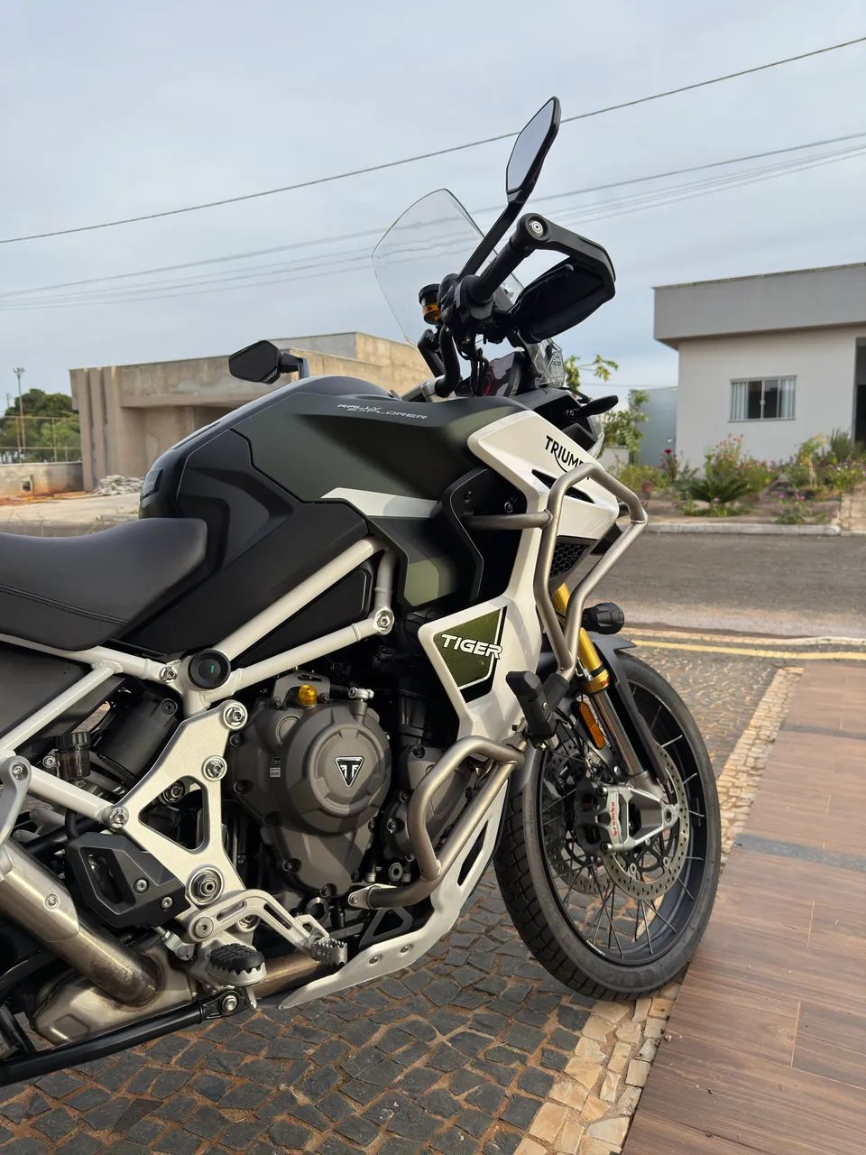 Triumph 1200 Rally Explorer 2022 - 1501748741 | OLX