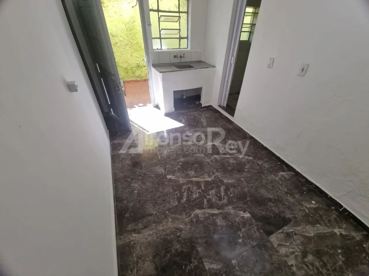 Casa de 01 dormitório - Foto 2