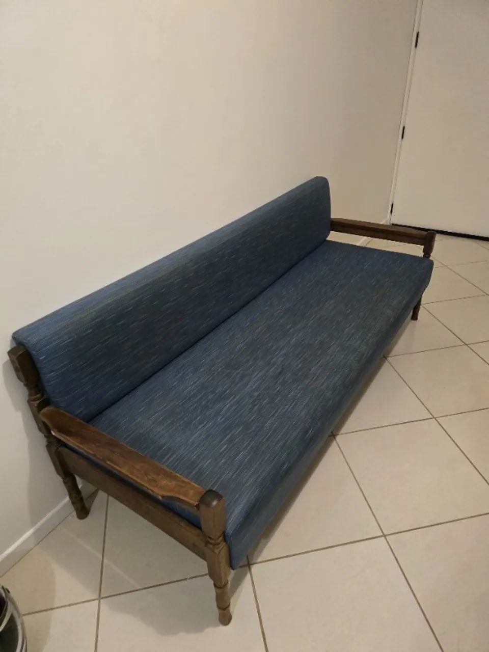 Sofa impermeável madeira maciça  - Foto 2