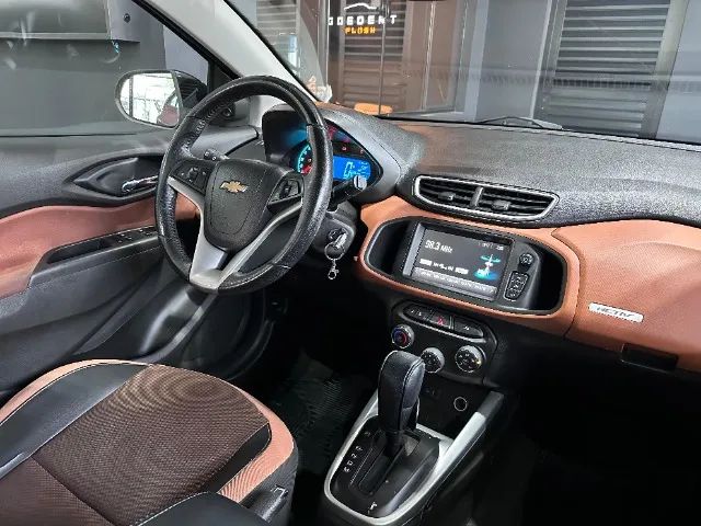 Chevrolet Onix Activ 1.4 8V Flex Aut. 4P 2017 - Foto 4