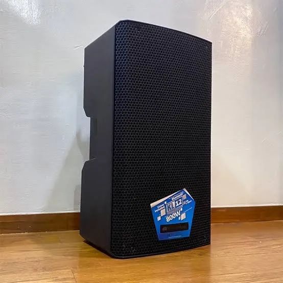 Caixa Amplificada DB TECHNOLOGIES 800RMS