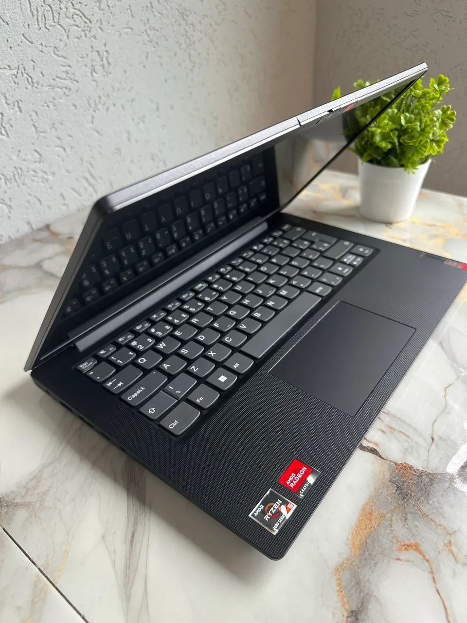 Notebook Lenovo V14 G4 - Foto 3
