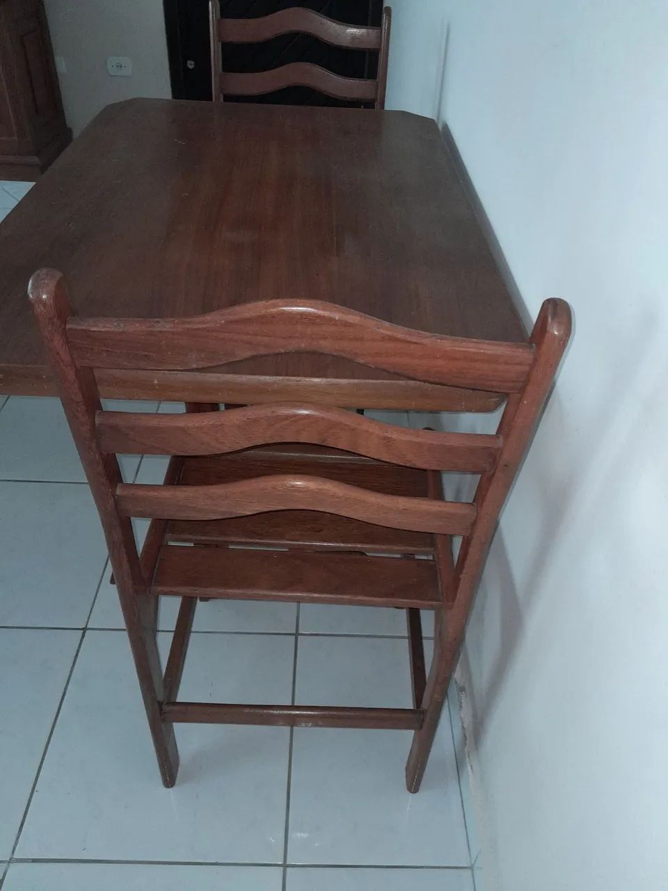 Mesa quadra c/4 cadeiras  - Foto 2