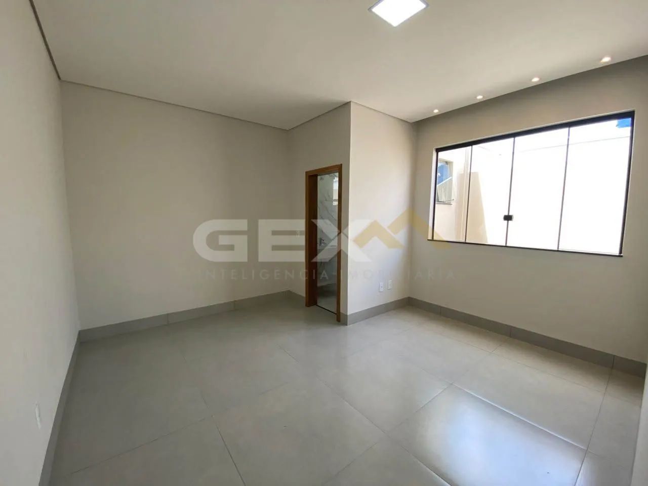 Casa à Venda com 03 Quartos no Bairro Fabio Notini em Divinópolis MG. - Foto 5