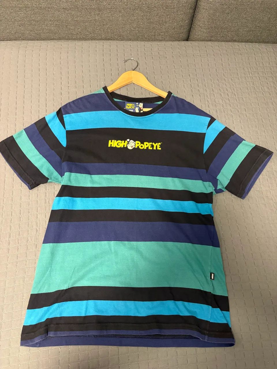 Combo de camisas e casaco - Foto 2