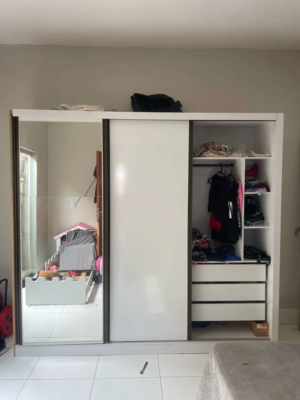 Guarda roupa  com espelho  - Foto 2