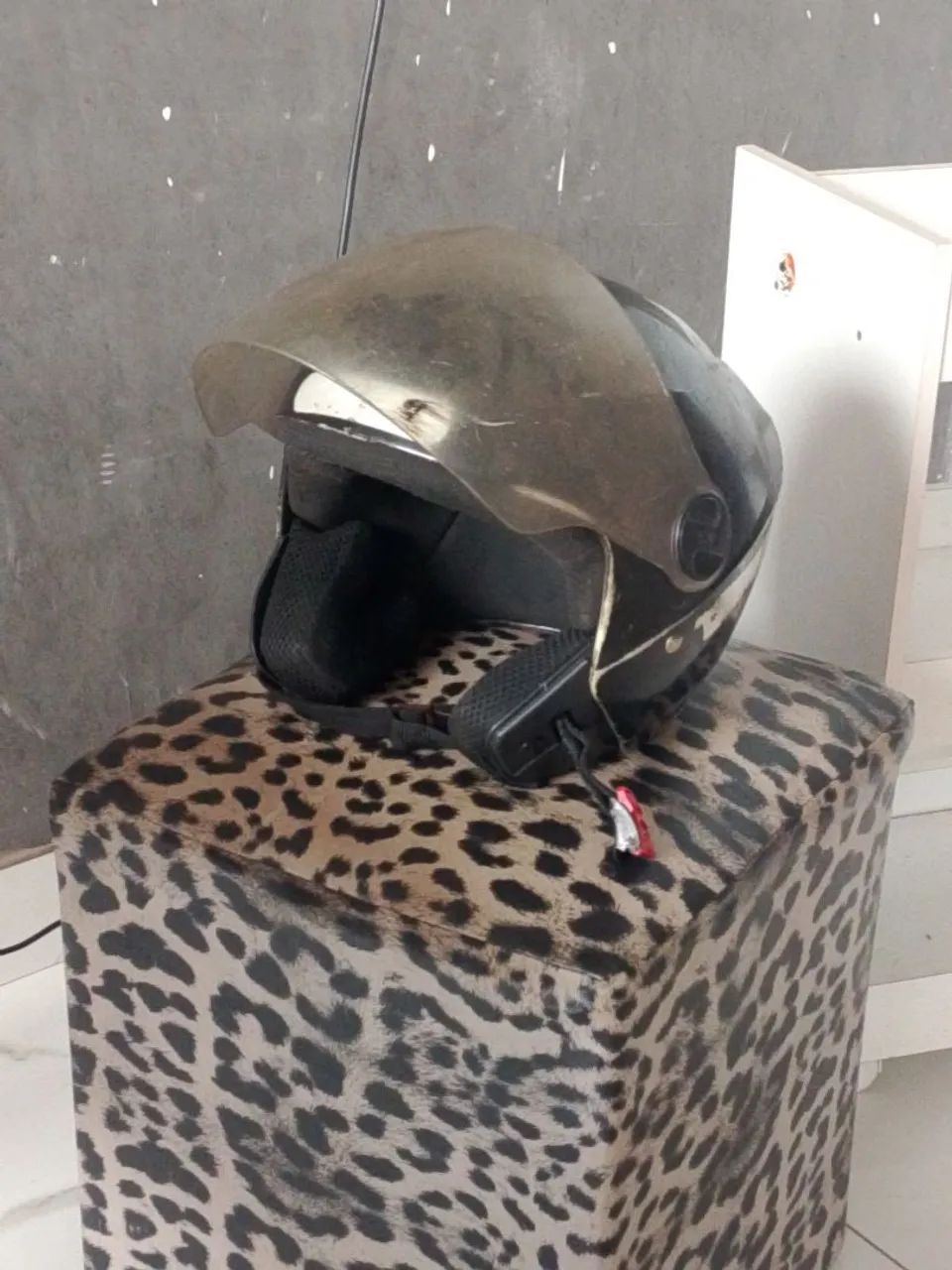Vende-se um capacete 