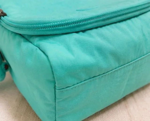Lancheira Kipling Kichirou aqua original - Foto 3