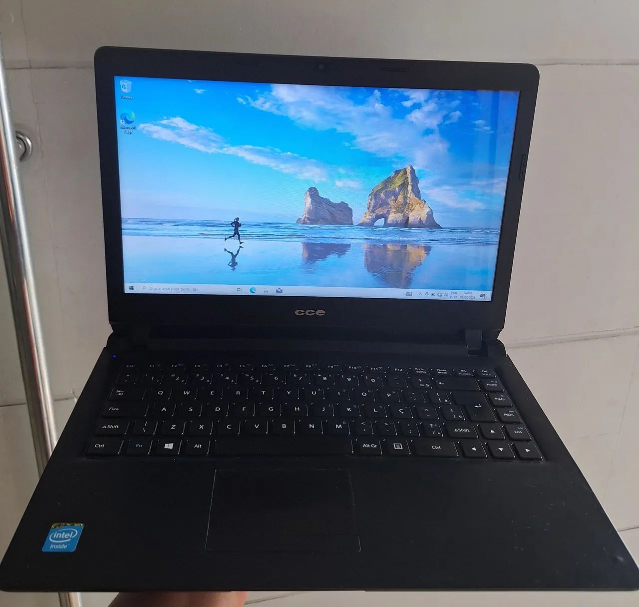 Notebook ótimo para estudos,4gb de ram,Processador Intel celeron,hd de 320gb - Foto 3