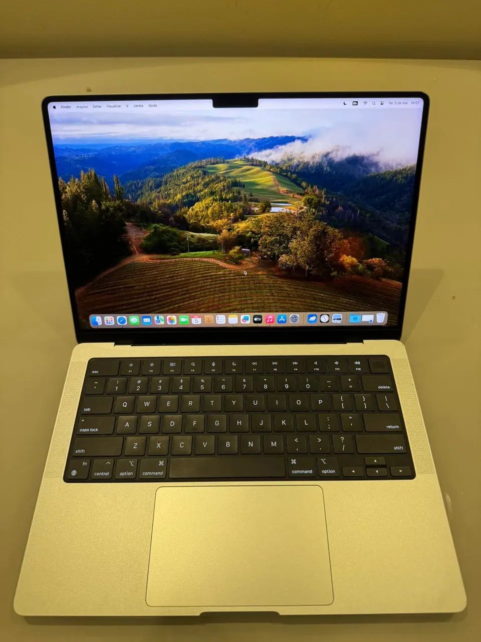 Macbook Pro 14 polegadas Ano 2023 com Chip M3 e 8GB de RAM