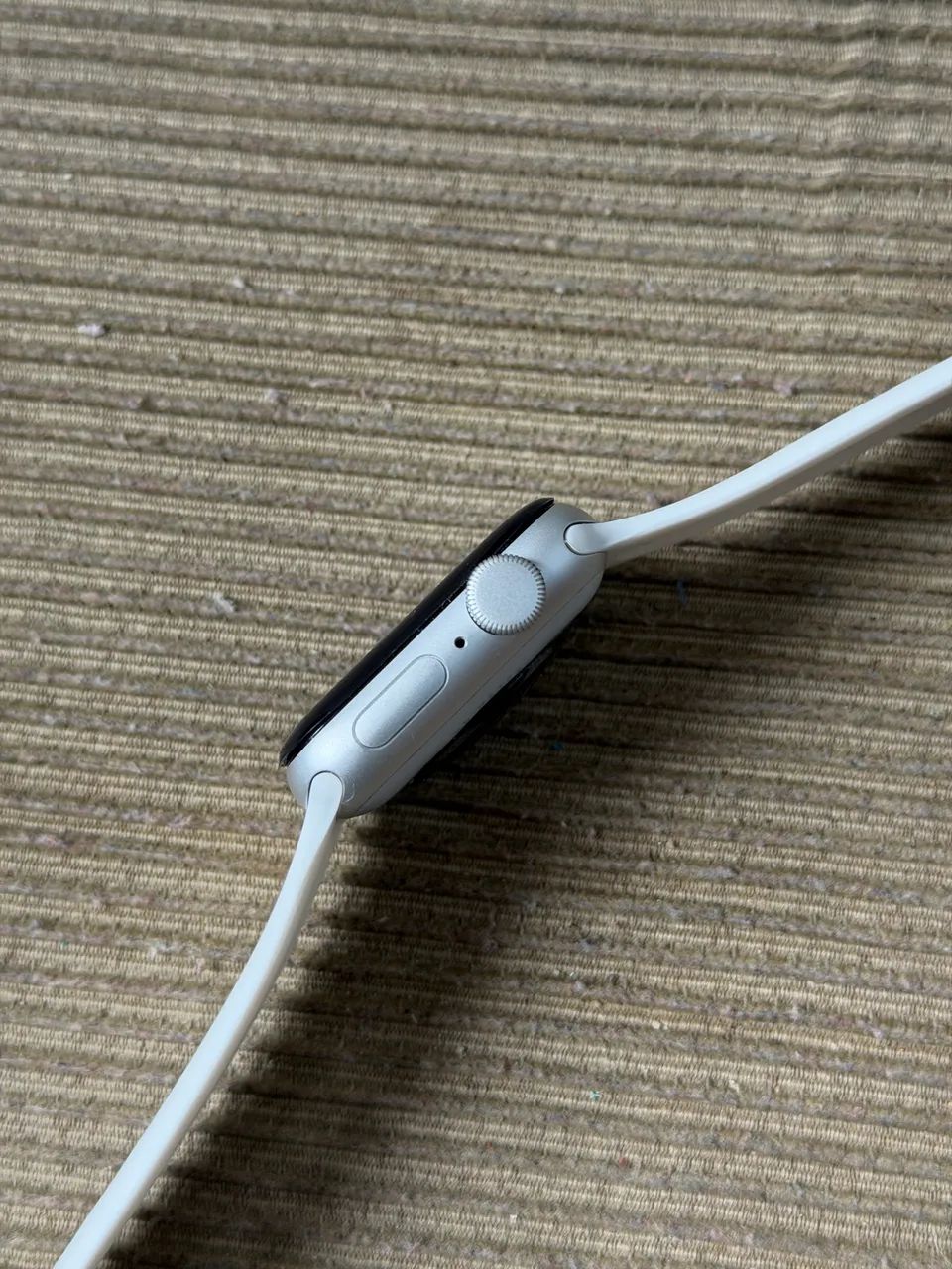 Apple Watch SE2 Seminovo caixa prateada GPS - Foto 3