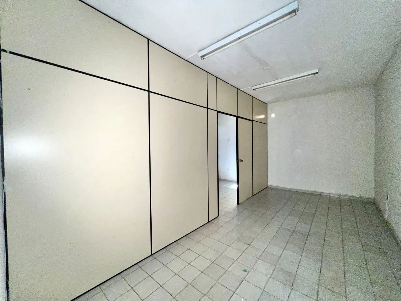 Oportunidade Única: Sala Comercial Compacta e Estratégica no Alecrim! - Foto 3