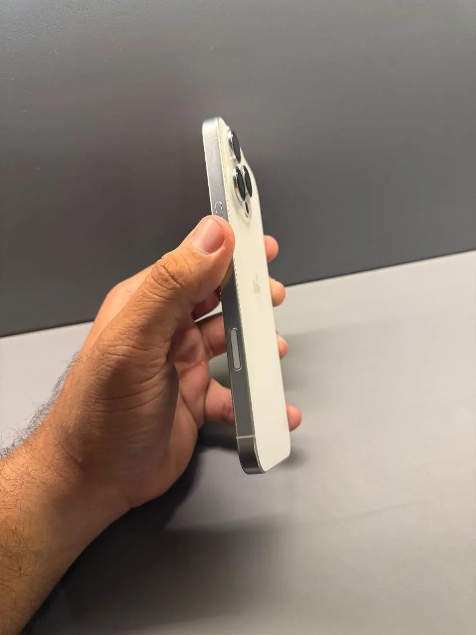 iPhone 16 Pro Max 1TB (1.024GB) Branco - Seminovo - Foto 2