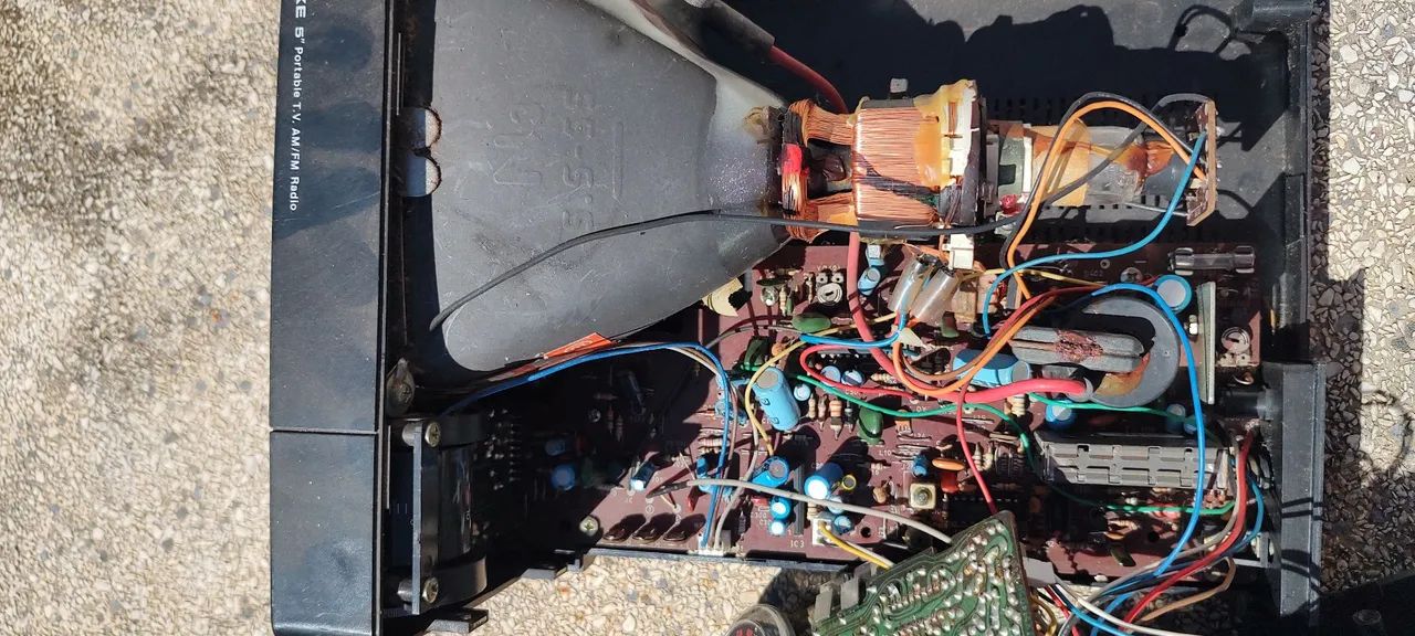 Tv 5 polegadas continental no estado pra restaurar  - Foto 5