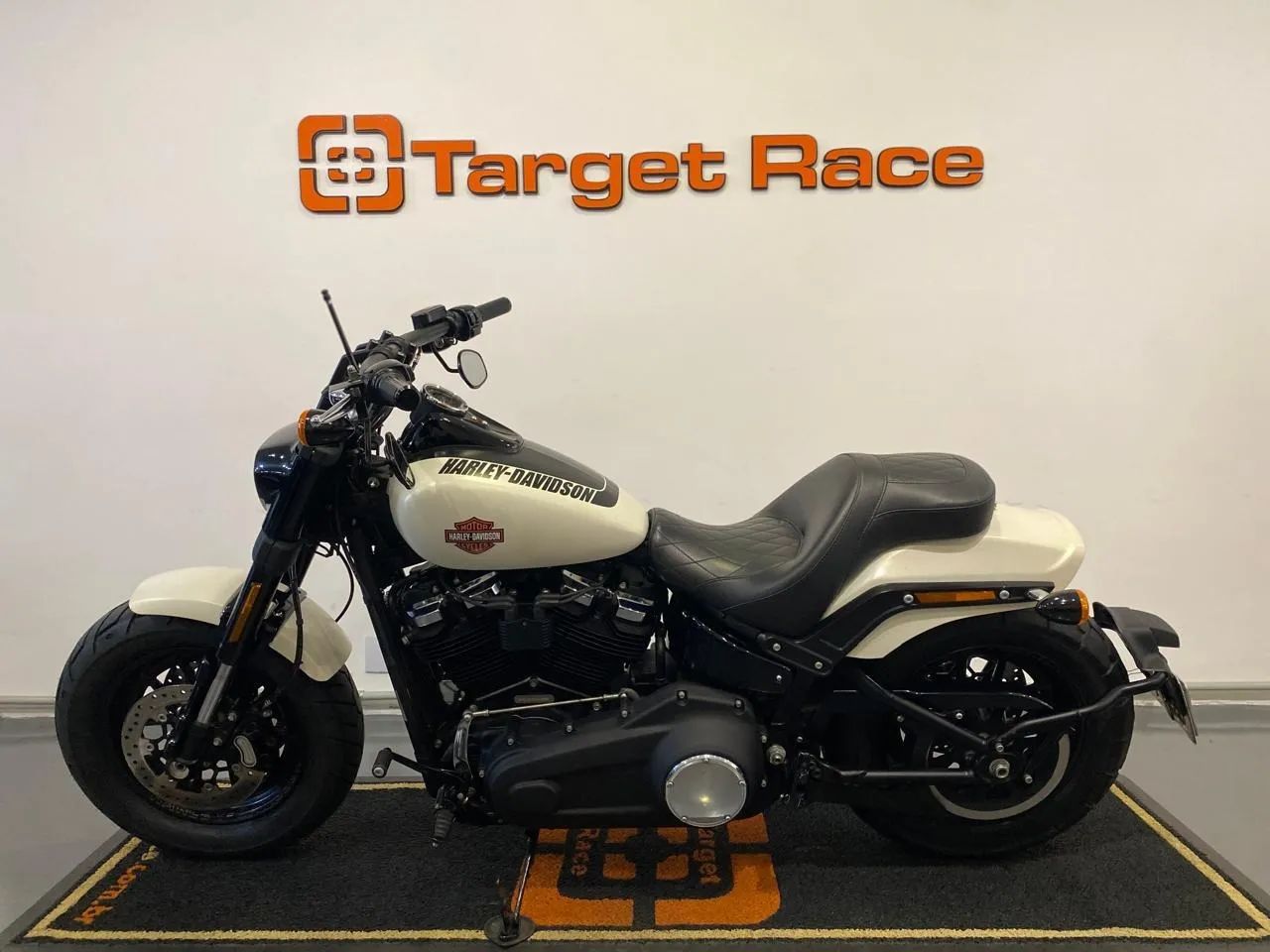 Harley-Davidson Softail Custom - Foto 2