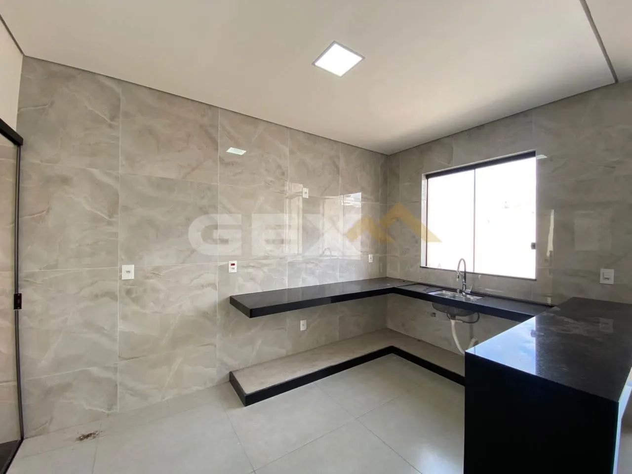 Casa à Venda com 03 Quartos no Bairro Fabio Notini em Divinópolis MG. - Foto 3