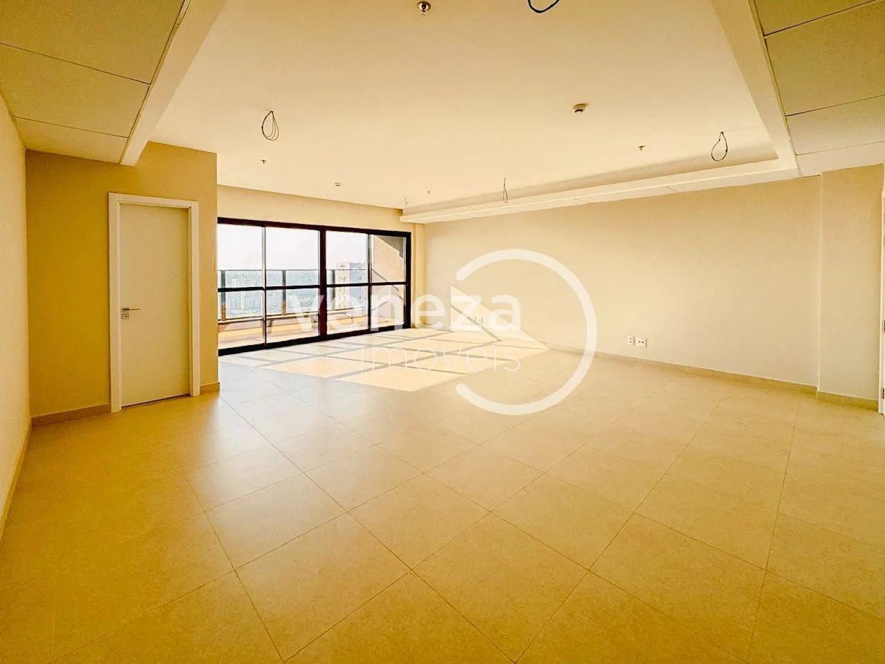 Sala comercial à venda no Edifício Metropolitan Med Center, Londrina - Foto 3