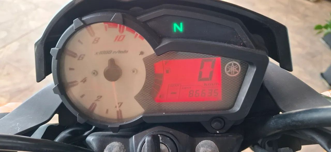 VENDO MOTO YAMAHA BEM CUIDADA - Foto 5