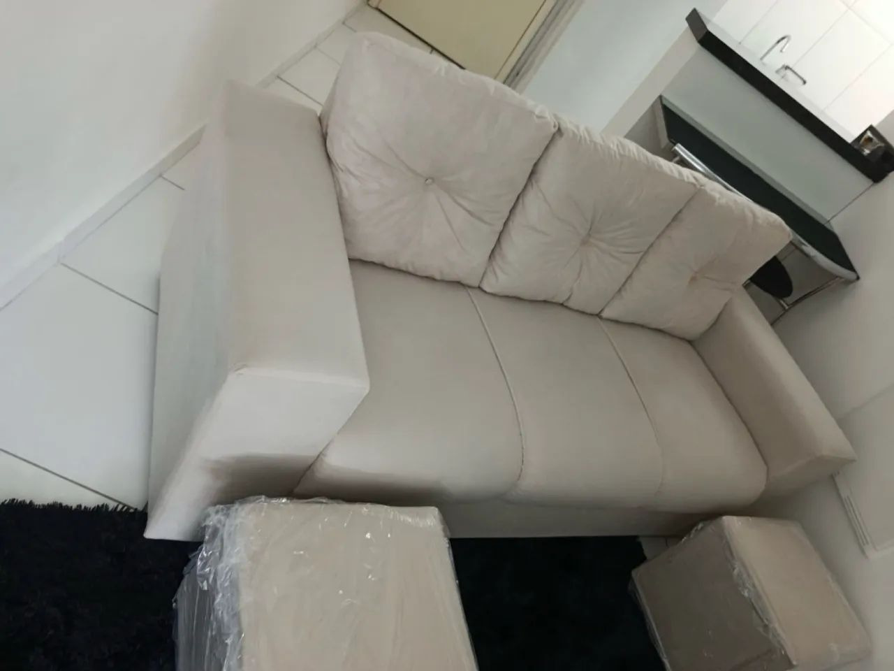 SOFÁ NOVISSIMO 3 LUGARES + 2 PUFFS - Foto 3