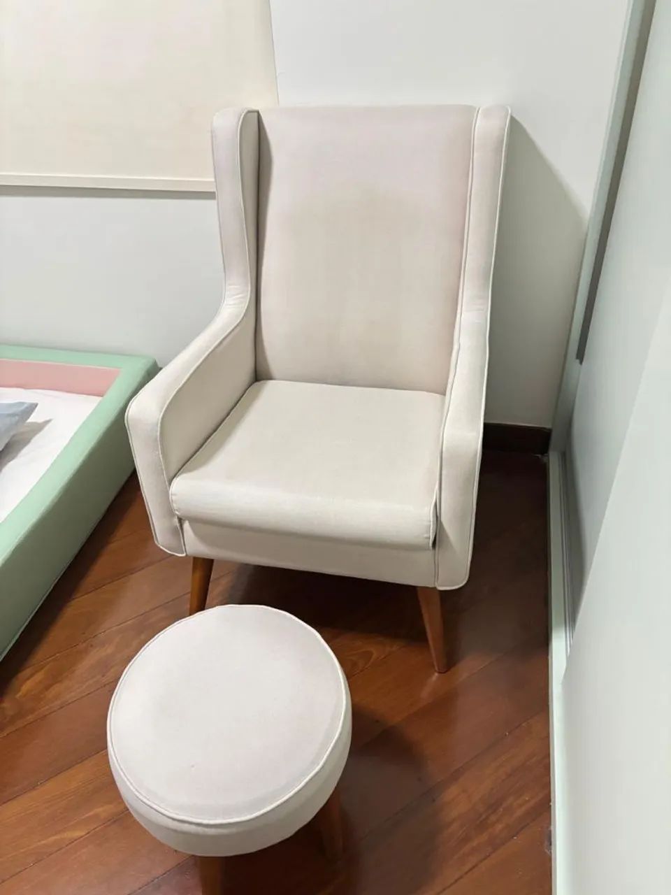 Poltrona de amamentação modelo Wind + puff, sem balanço. - Foto 2