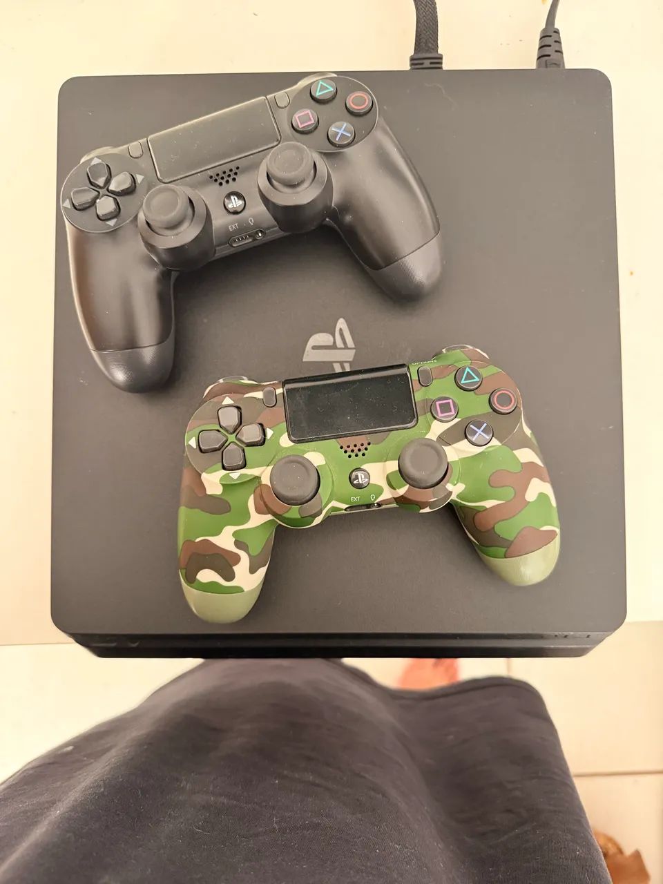 PS4 - 1TB de memória  - Foto 2