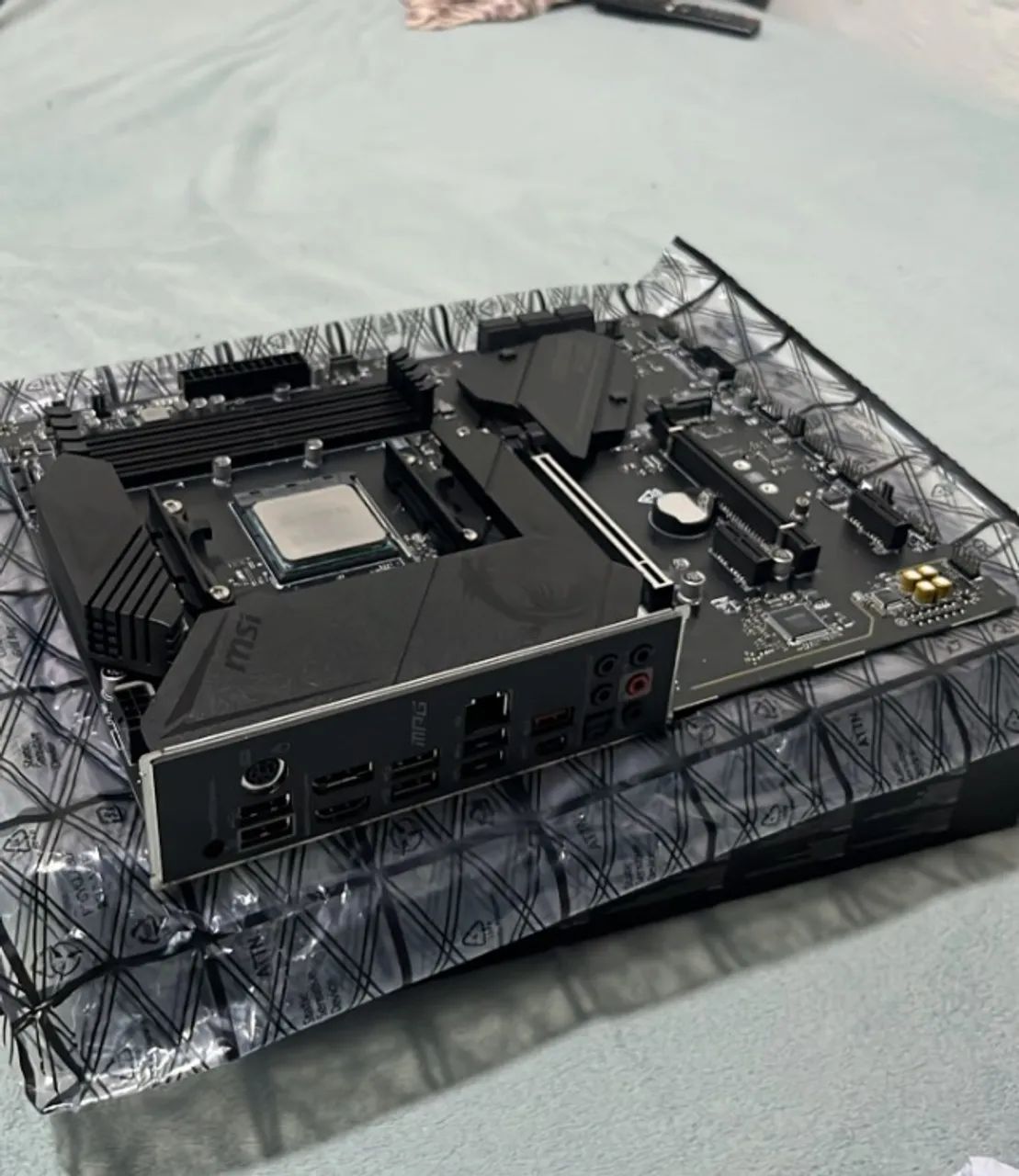 Placa-mãe MSI MPG B550 GAMING PLUS - Foto 2