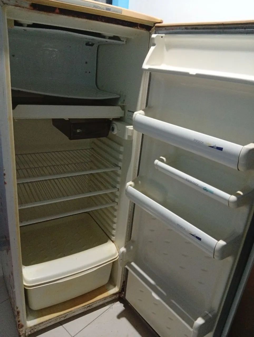 Vendo Geladeira 