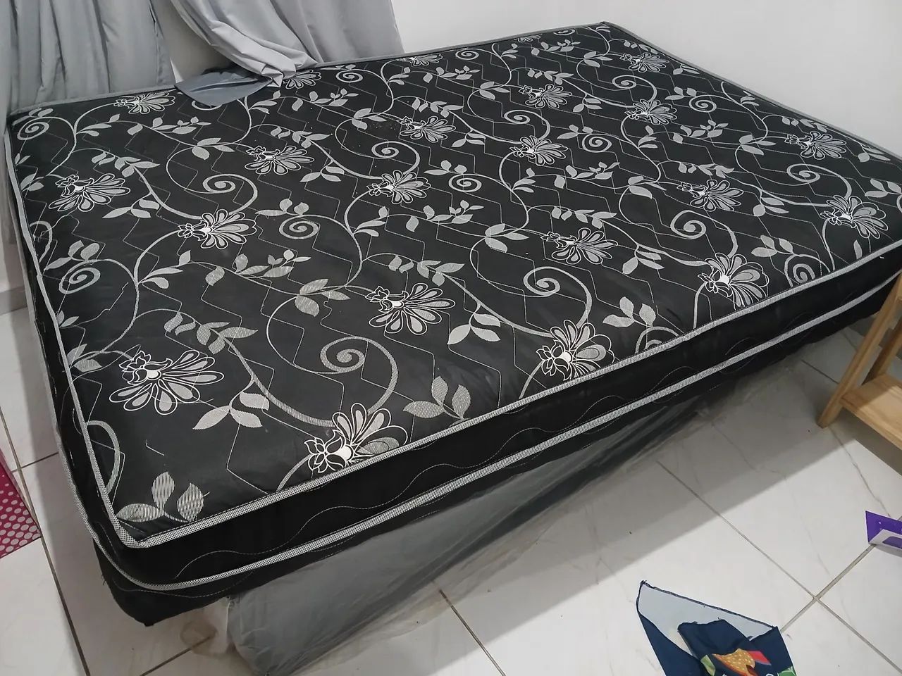 CAMA BOX COM BASE INCLUSA, LEVA UM GALÃO DE AGUA SECO DE BRINDE - Foto 4