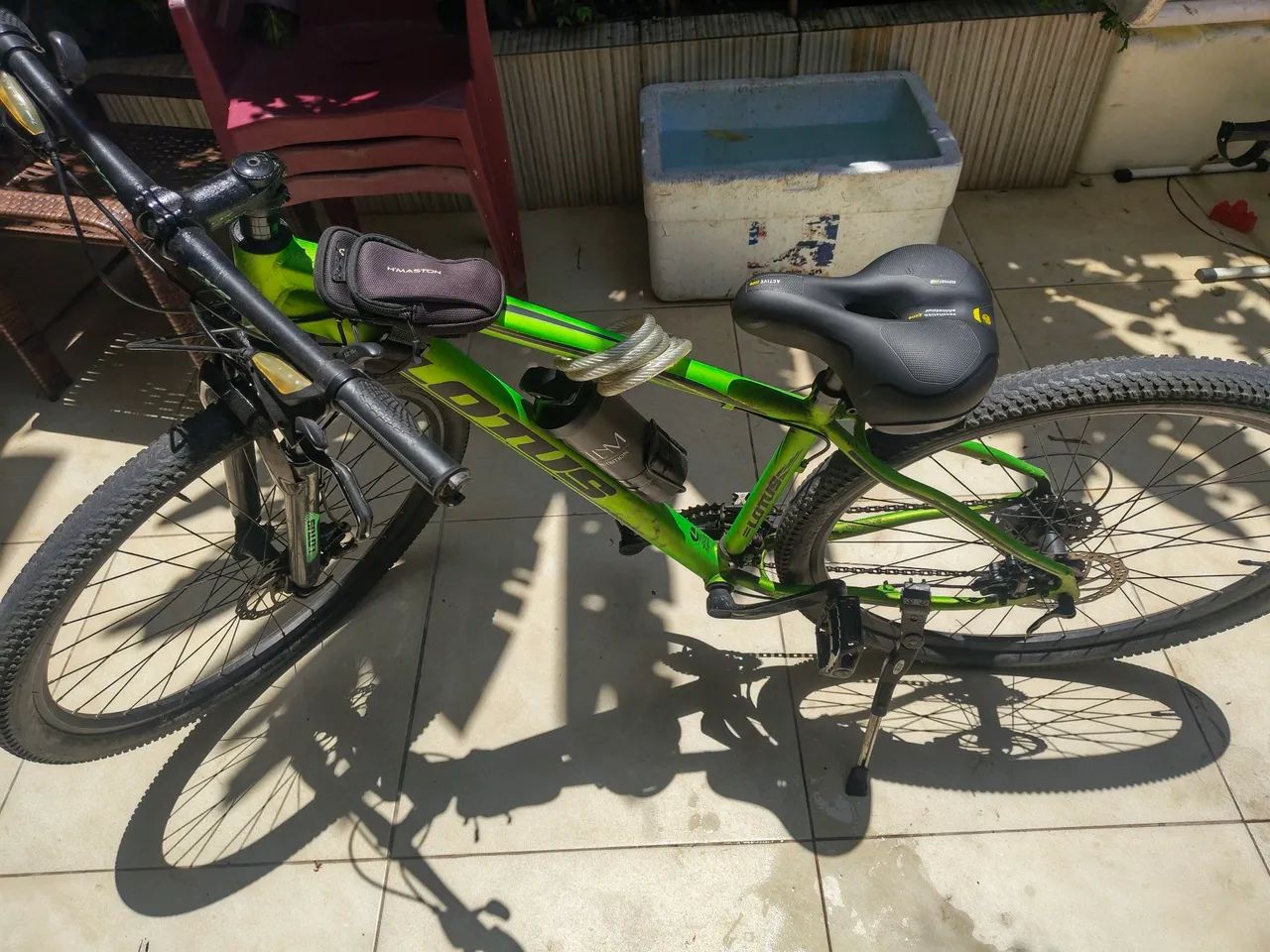 Bicicleta lótus aro 29 Verde - com acessórios - Foto 2