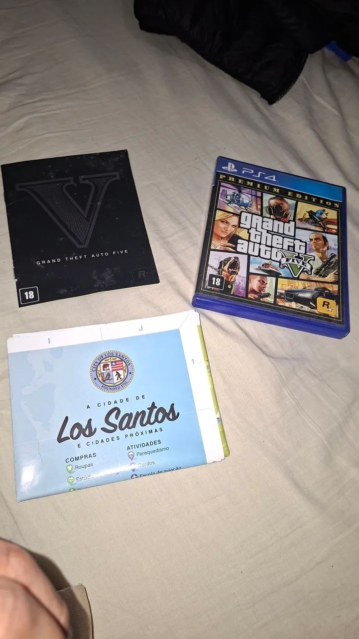 GTA V Versão premium com mapa e manual - Foto 2
