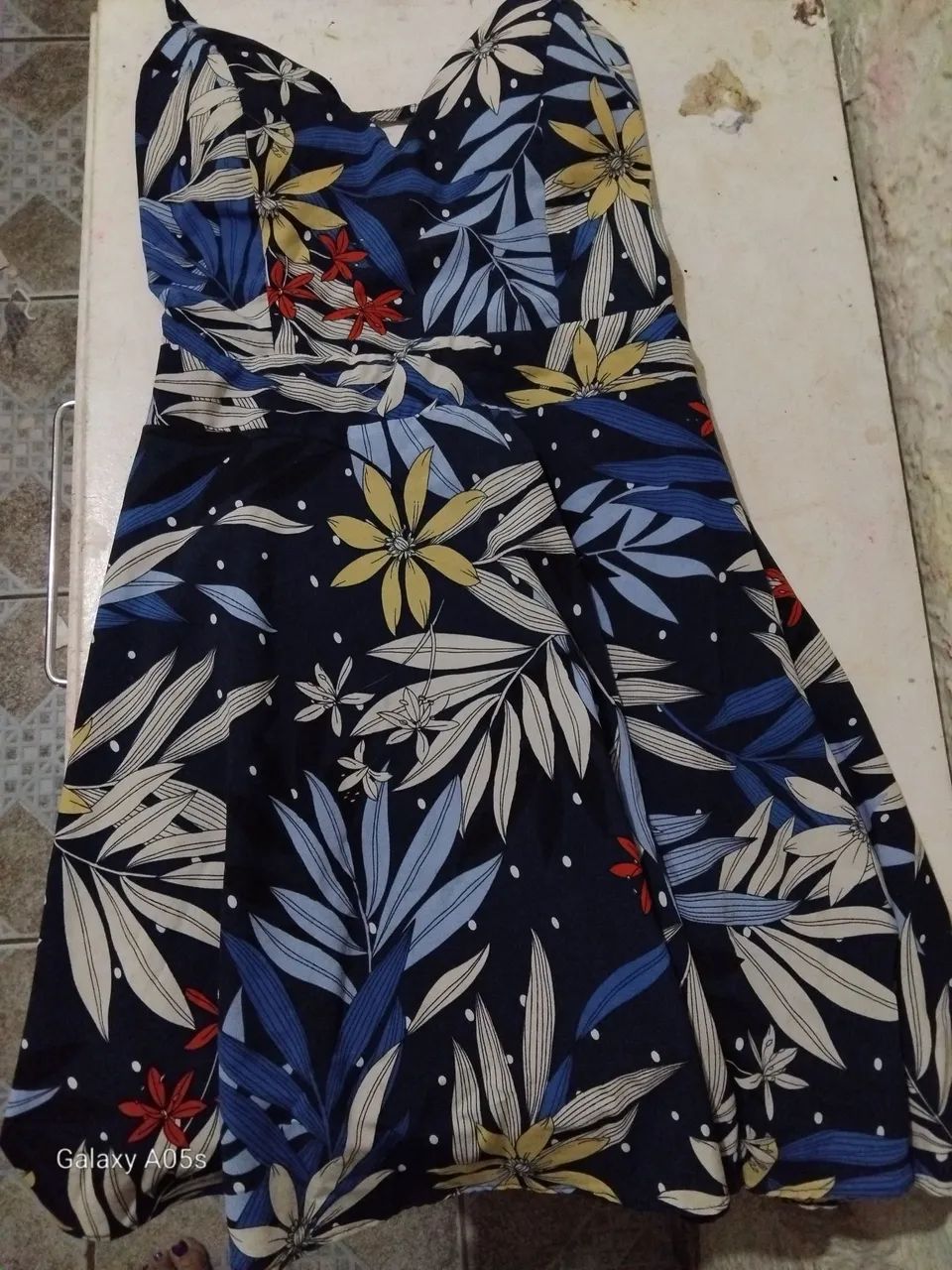 Vestido florido de alça - Foto 2