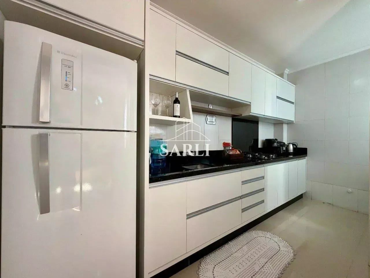 Apartamento no Kobrasol c/móveis sob medida, sacada e Garagem - Foto 4