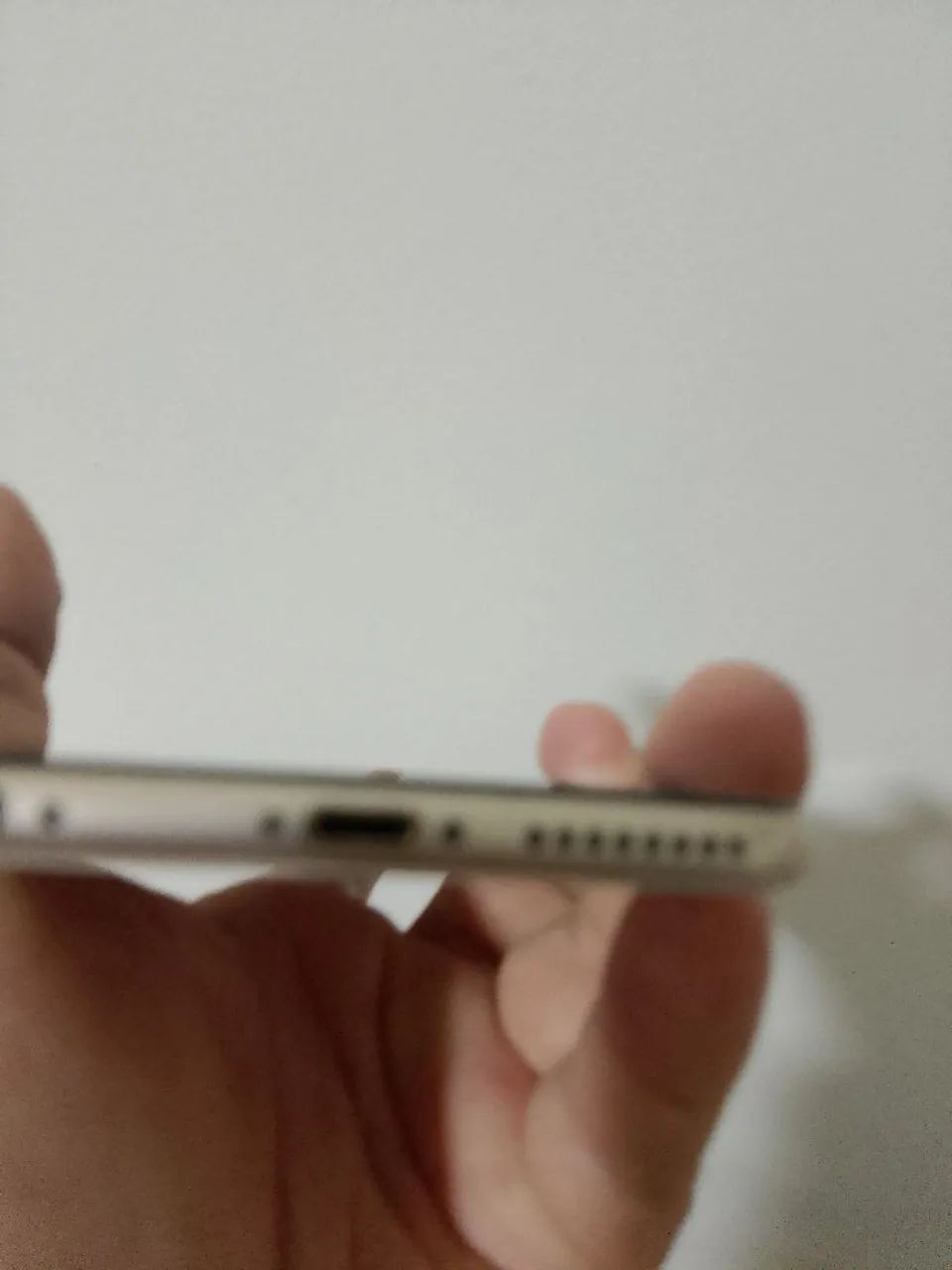 iPhone 6s retirar  com a tela sem trincados e carcaça boa inteira  - Foto 3