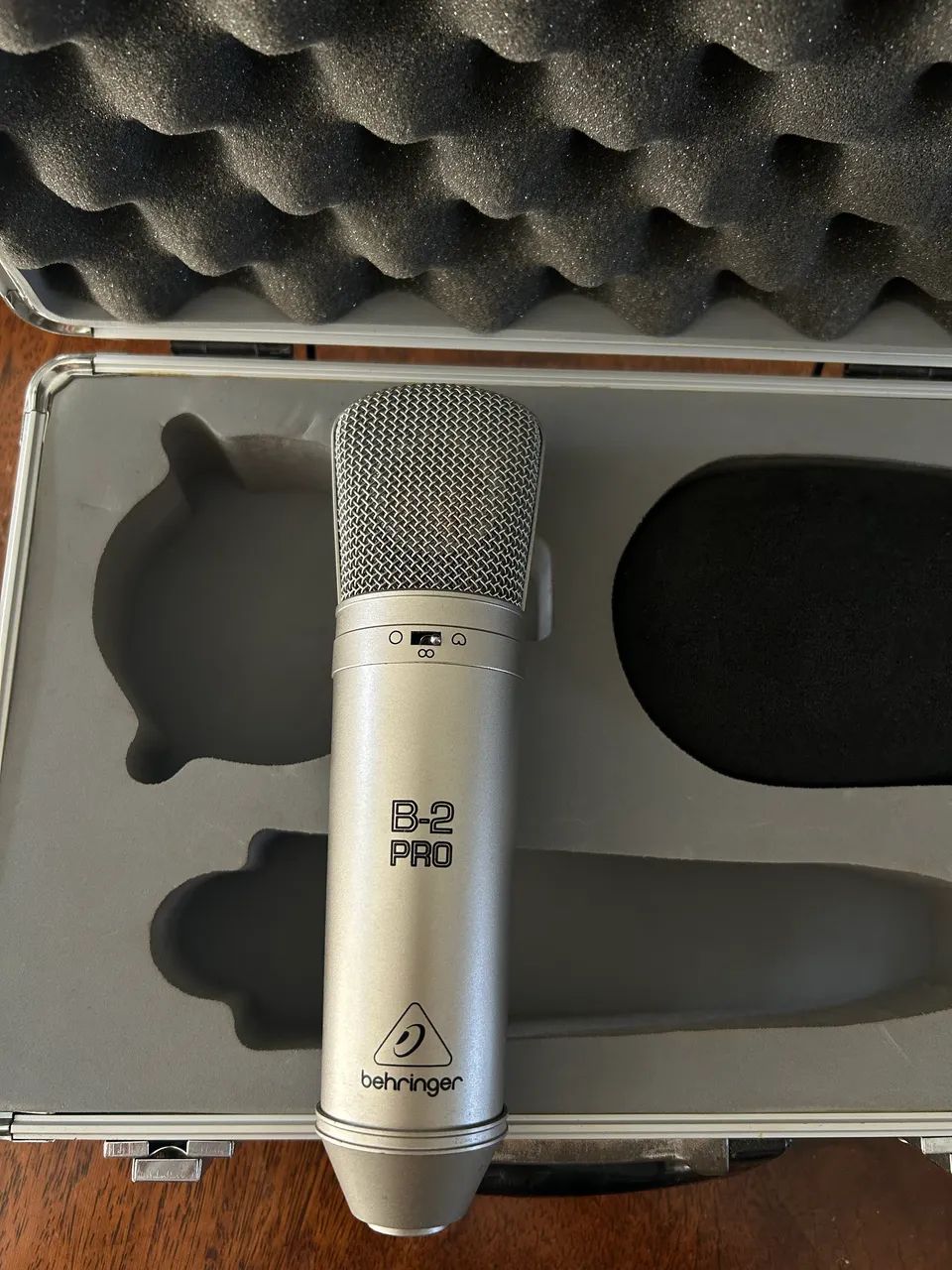 Microfone Behringer B-2 PRO Condensador Cardioide, Omnidirecional
