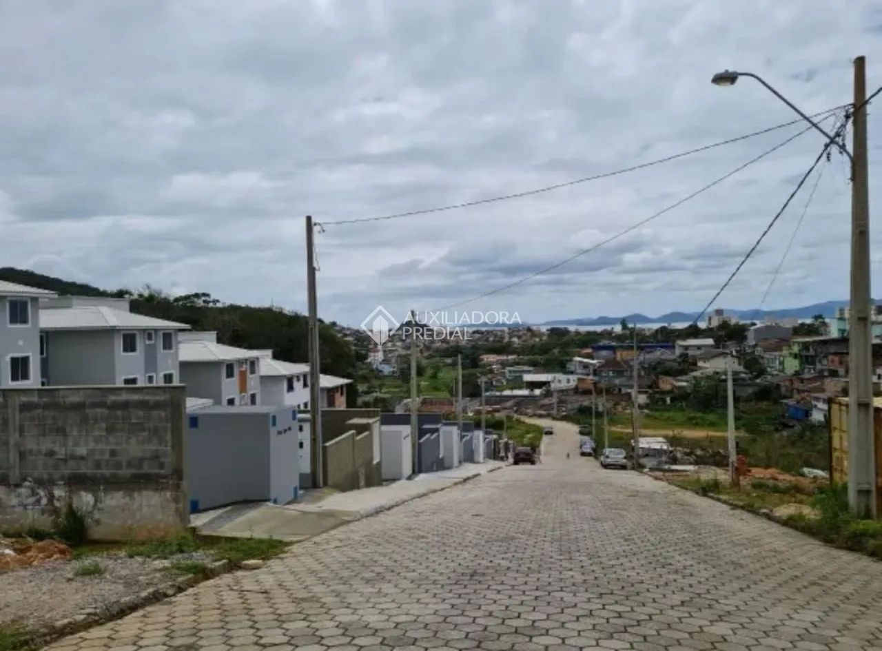Terreno escriturado em loteamento, com 425 m², em Biguaçu. - Foto 2
