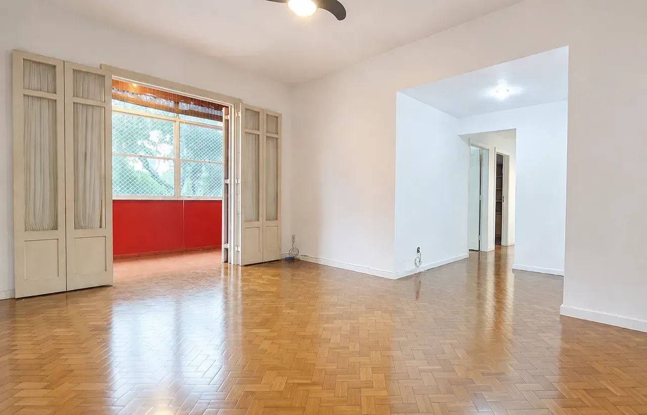 Glória  Apt. 3 Quartos (sendo uma suíte) com 131 m²