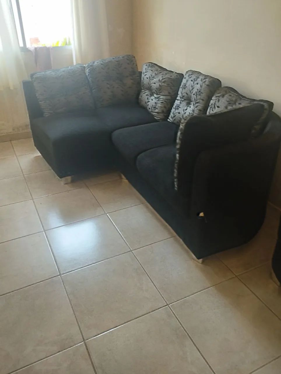 Sofá super conservado valor 500 - Foto 2