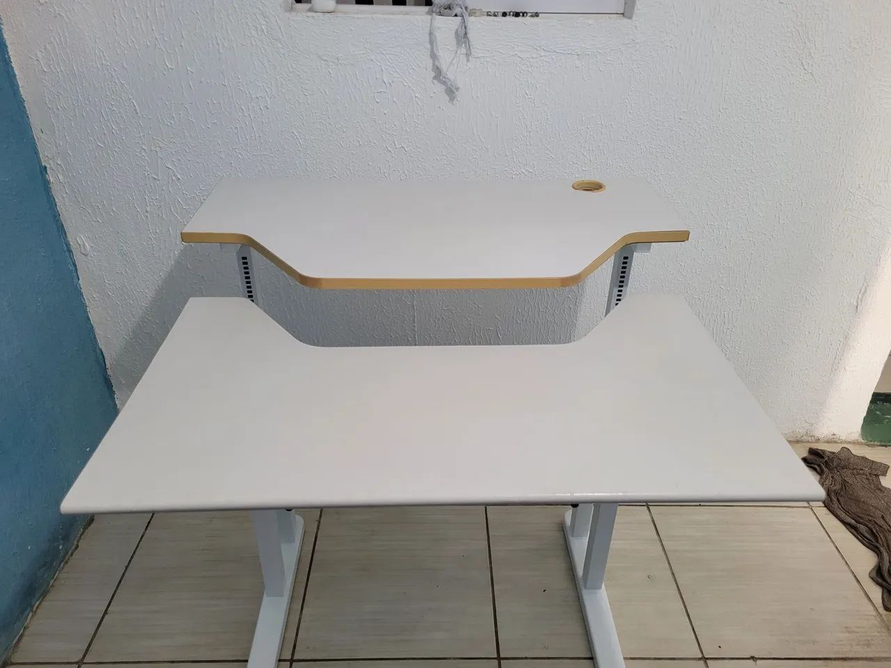 Mesa para computador com regulagem de altura  - Foto 4