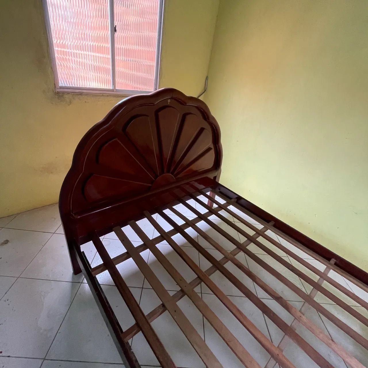 CAMA DE CASAL EM MADEIRA