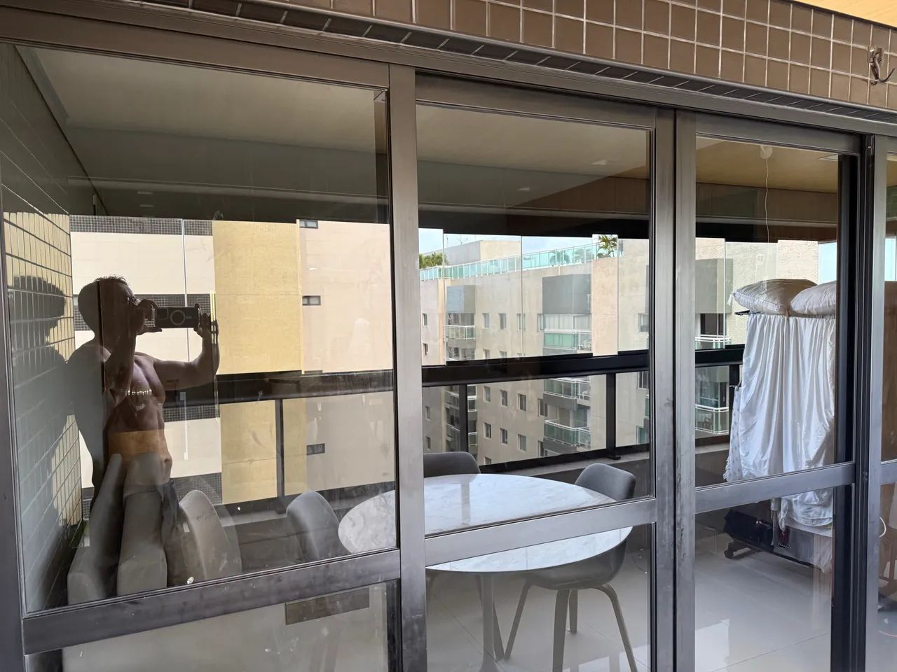 Esquadria de alumínio porta vidro  - Foto 2