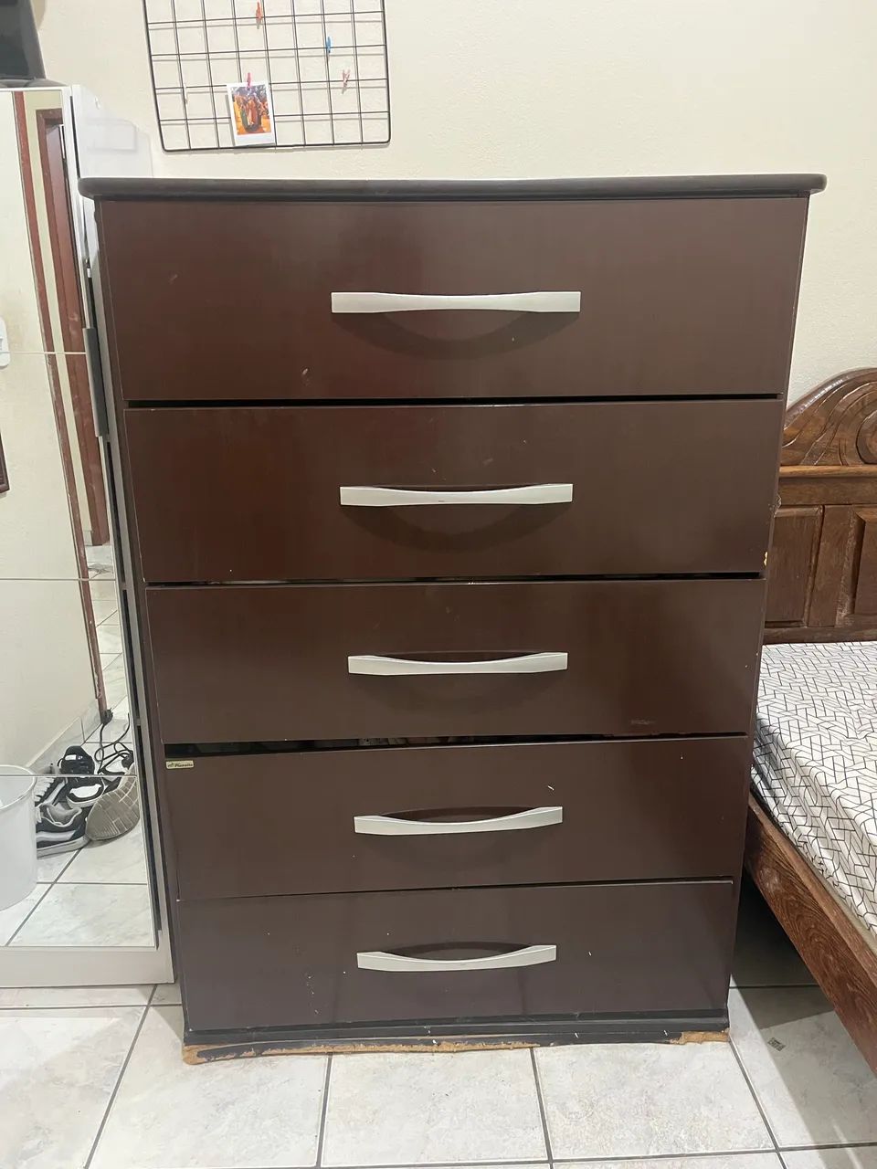Cômoda 5 gavetas 