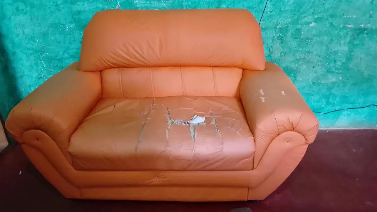 Sofá dois acentos 