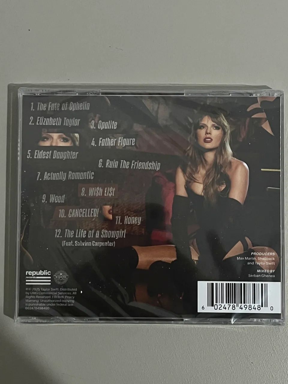 taylor swift the life of a showgirl cd it's beautiful deluxe