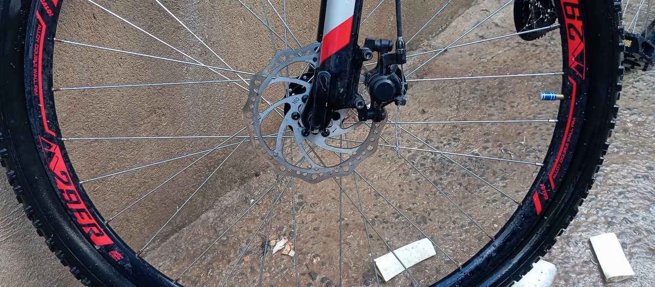 Vendo , bicicleta, cadeira de barbeiro e espelho de barbeiro ? - Foto 4