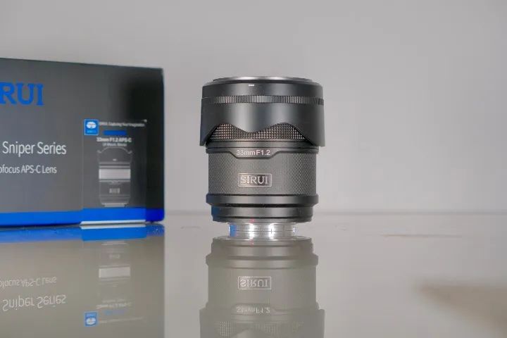 Lente Sirui Sniper 33mm 1.2 fujifilm x nova - Acessórios para