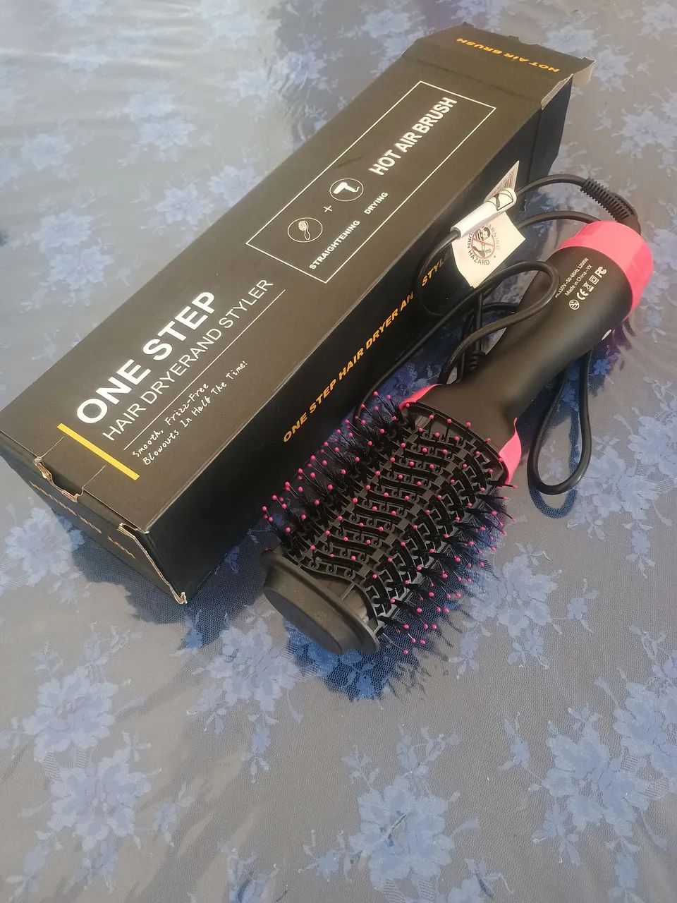 Escova secadora de cabelo 