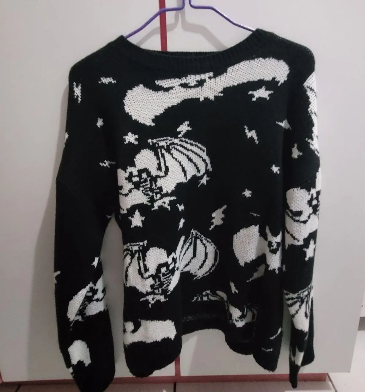 Sueter morcego, roupa alternativa