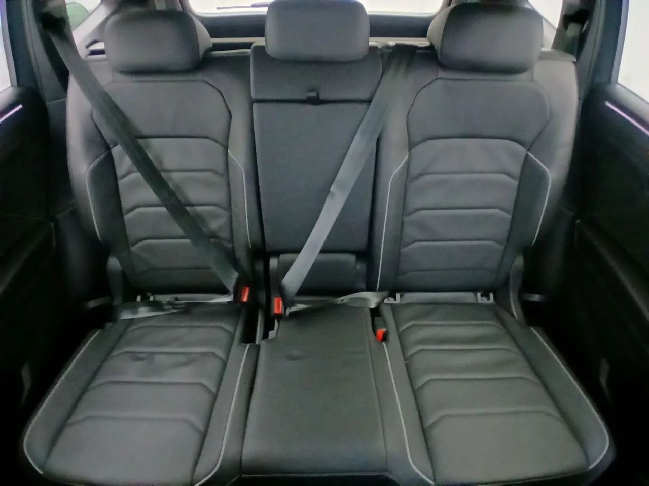 Volkswagen Tiguan Allspac R-Line 300 TSI 2.0, foto 18 de 18